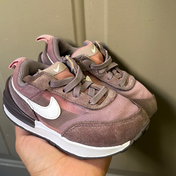 Nike Sneakers ||BVRTN|| Toddler Girl - Picture 1 of 13